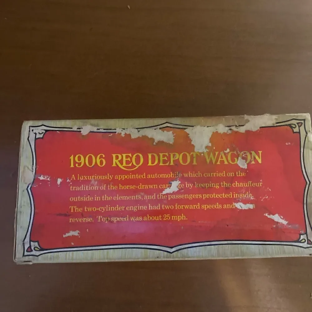 Vintage Avon 1906 Reo Depot Wagon empty  cologne bottle with box